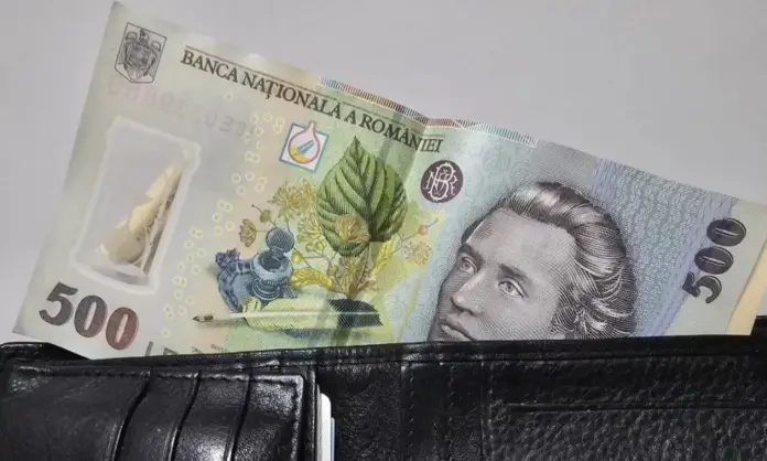 bani-in-portofel-bani-multi-bancnota-de-500-de-lei-1000x600.webp.webp