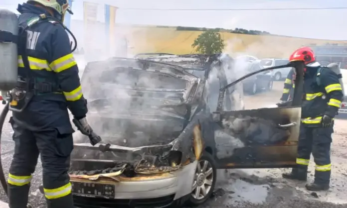 incendiu-autoturism-masina001-1000x600.webp.webp