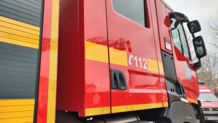 pompieri-alba-masina-smurd-urgenta-incendiu.jpg