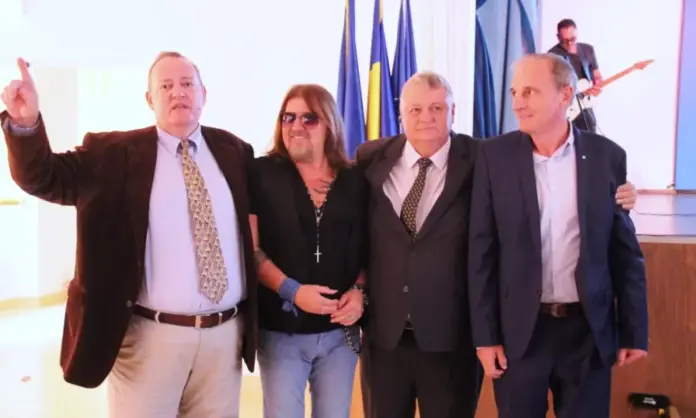 Petru-Stefan-Runcan-Lucian-Ristea-Adrian-Deac-si-cantautorul-Adrian-Sarmasan-1000x600.webp.webp
