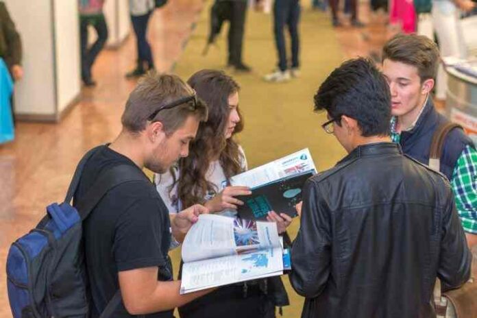 studenti001.jpg