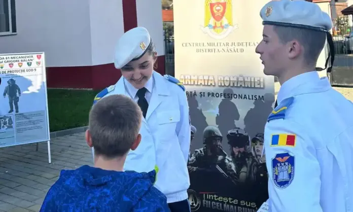 Elevi-Colegiul-Militar-Ambasadori-Ziua-Armatei-Romaniei-in-scoli-1000x600.webp.webp