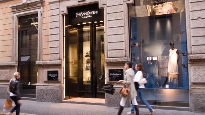roman-hot-milano-1731338116.jpg