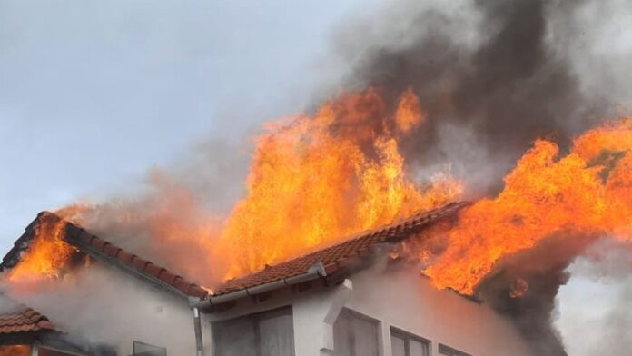 incendiu-case-1735131600.jpg