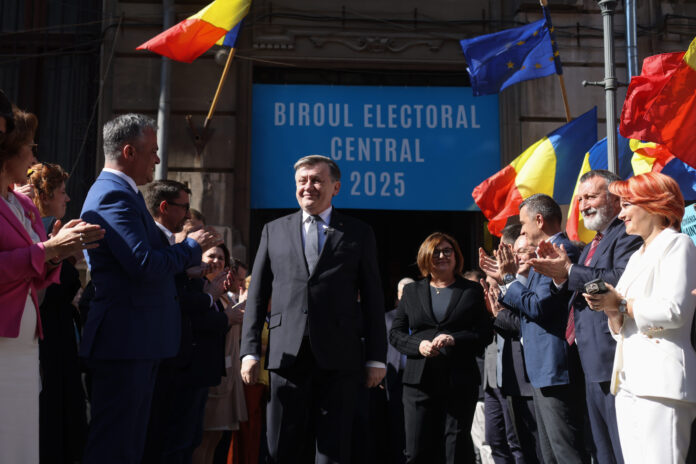 crin-antonescu-depunere-candidatura-scaled.jpg