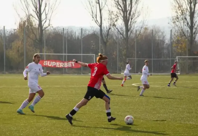 CSM-Unirea-Alba-Iulia-fotbal-feminin-1-1.webp.webp