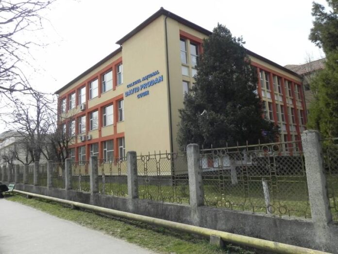 colegiul-david-prodan-cugir.jpg