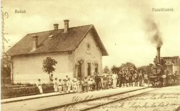 gara-veche-din-cugir-primul-tren-intrat-in-gara.webp.webp
