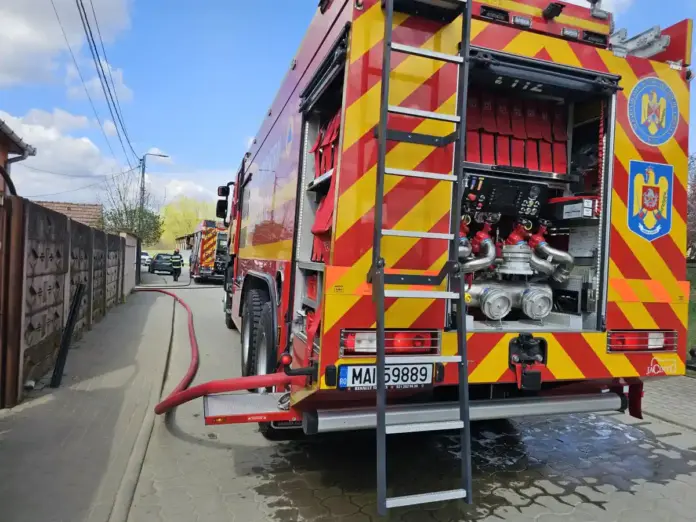 incendiu-autospeciale-pompieri.webp.webp