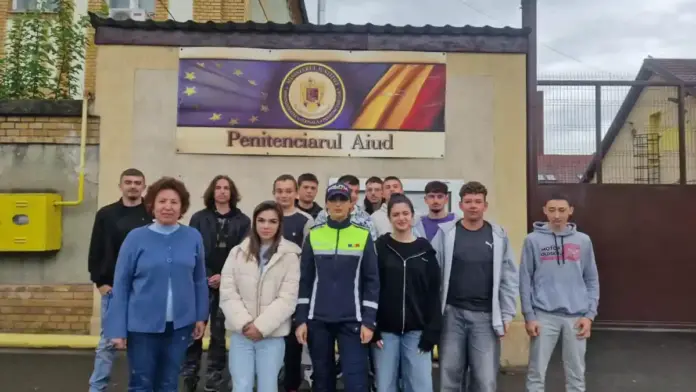 elevi-din-cugir-la-penitenciarul-aiud-30-mai-2025.webp.webp