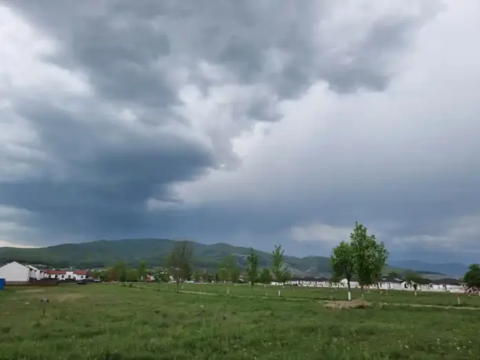 furtuna-cod-galben-avertizare-meteo.webp.webp