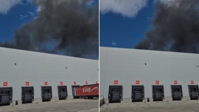 incendiu-centru-logistic.jpg