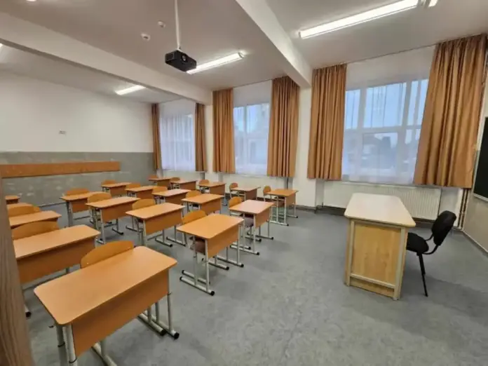 sala-de-clasa-scoala002-e1738171909496.webp.webp
