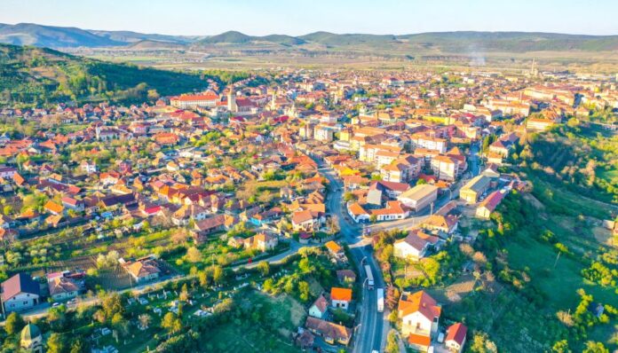 orasul-municioiul-Aiud-aerian-drona.jpg