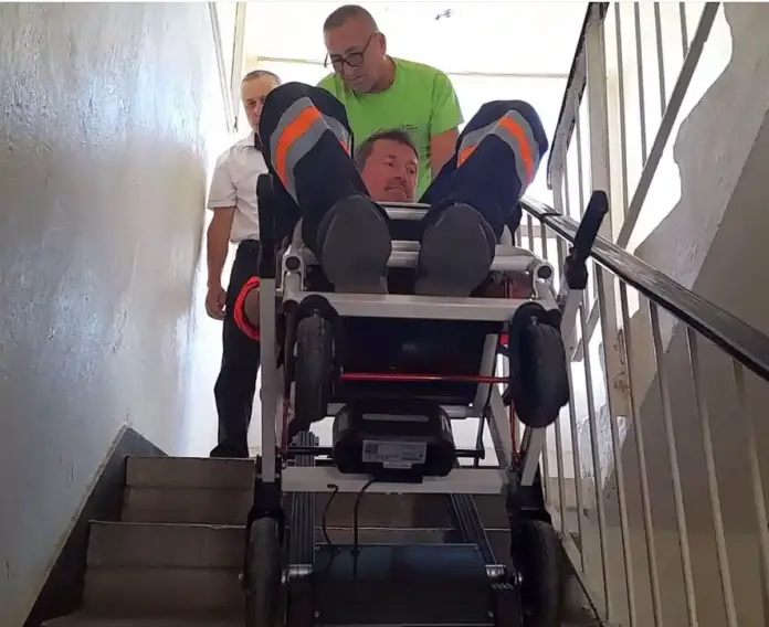 scaun-pliabil-serviciu-de-ambulanta-abrud-cupru-min.webp.webp