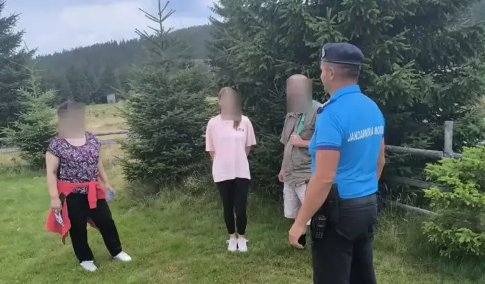 turisti-calarasi-si-urs-la-sureanu.webp.webp