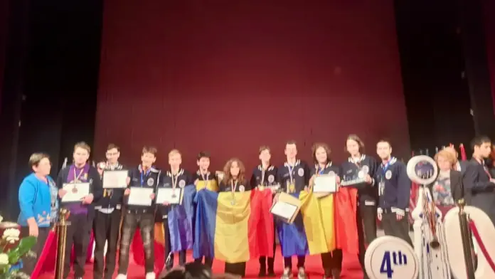 profesoara-blaj-romania-olimpiada-astronomie-si-astrofizica-2025.webp.webp