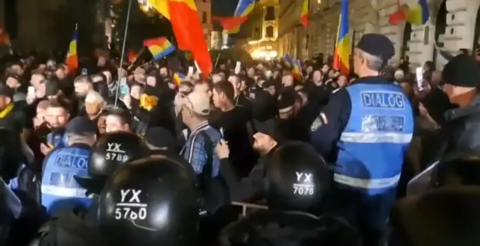 proteste-violente-jandarmi-aruncat-cu-oua.webp.webp